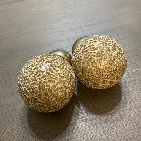 Curtain rod end knobs - Picture 3 of 5